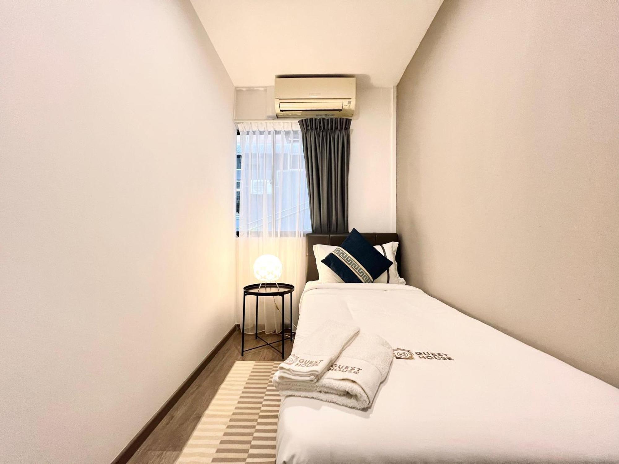 Single Room Common Bathroom