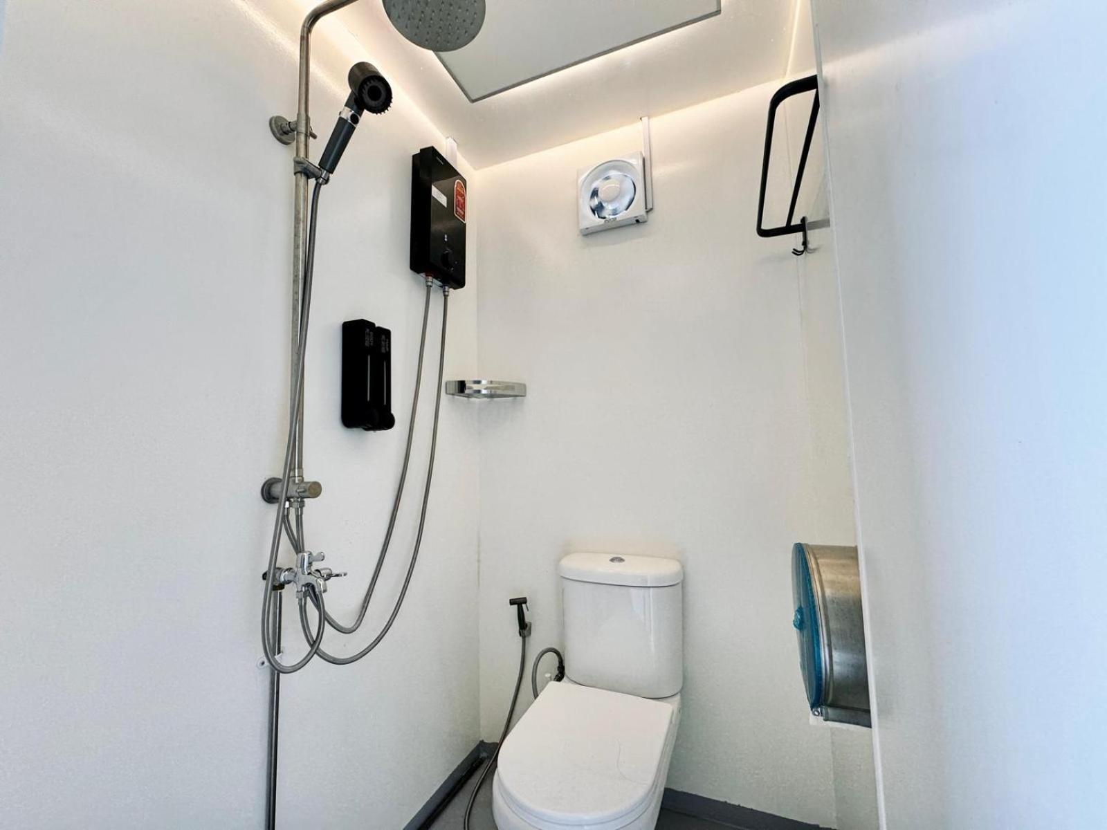 Triple Room Common Bathroom